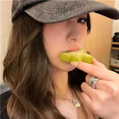 银之守墓人第一季海报